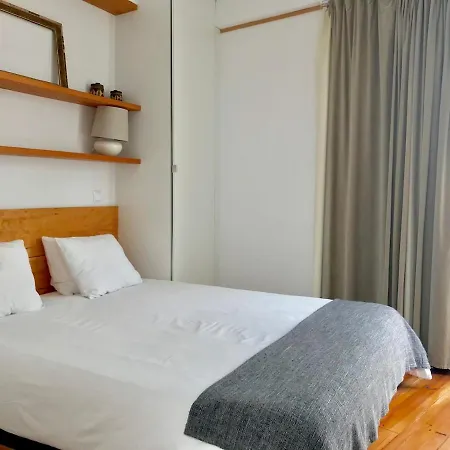 Amazing Mezzanine House With Garden - Centre 아파트 리스본