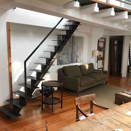 Amazing Mezzanine House With Garden - Centre Lissabon
