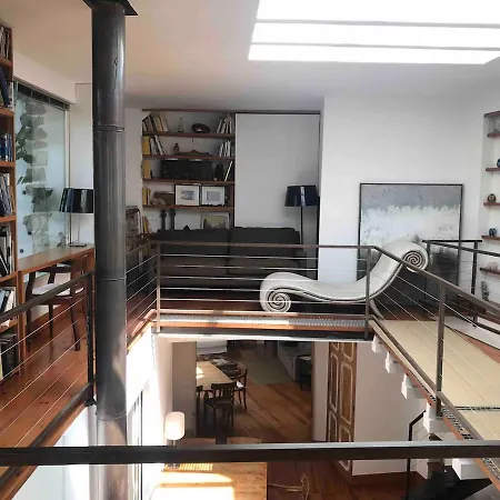 Amazing Mezzanine House With Garden - Centre Apartment *