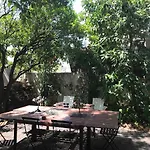 Amazing Mezzanine House With Garden - Centre דירה *