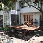 Amazing Mezzanine House With Garden - Centre * ליסבון